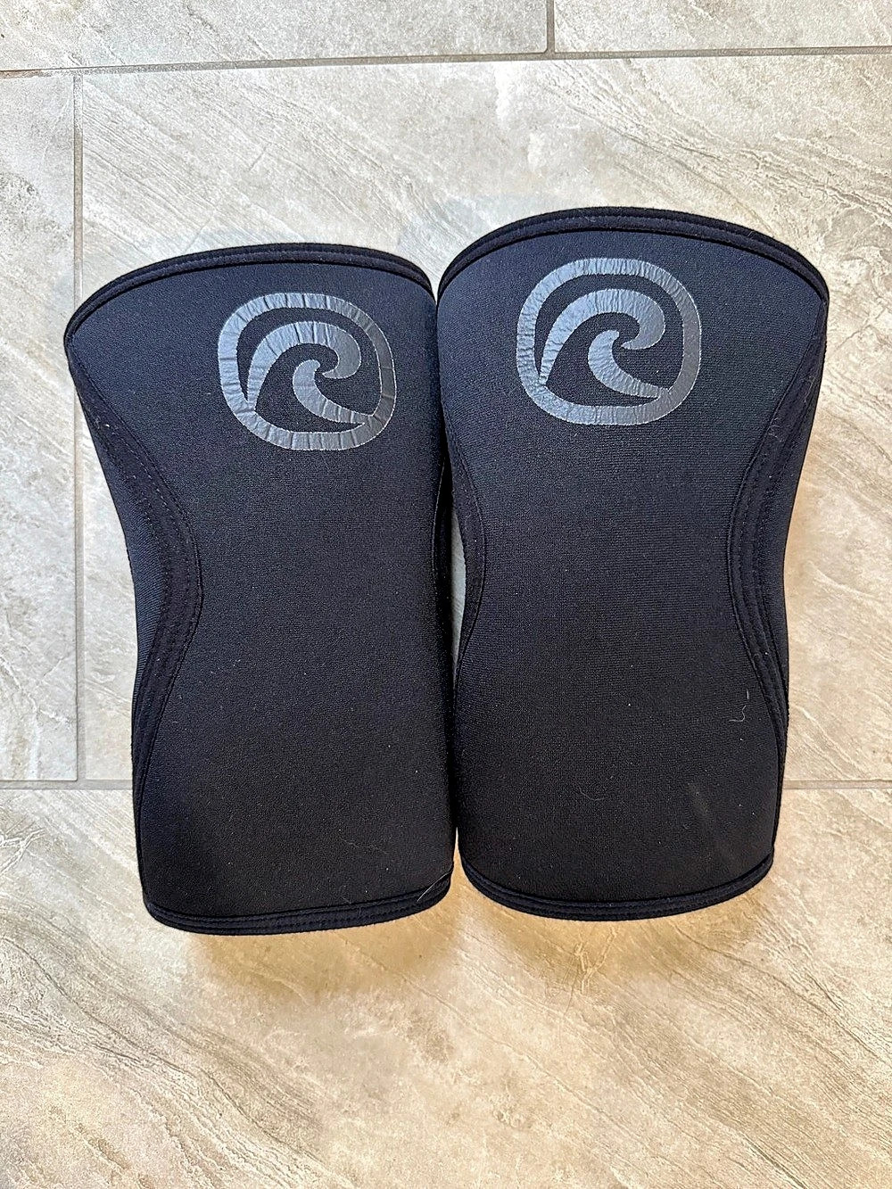 Rehband Knee Sleeve 5mm Black Pair